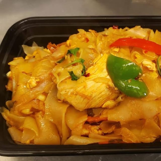 Pad Kee Mow (Drunken Noodle).